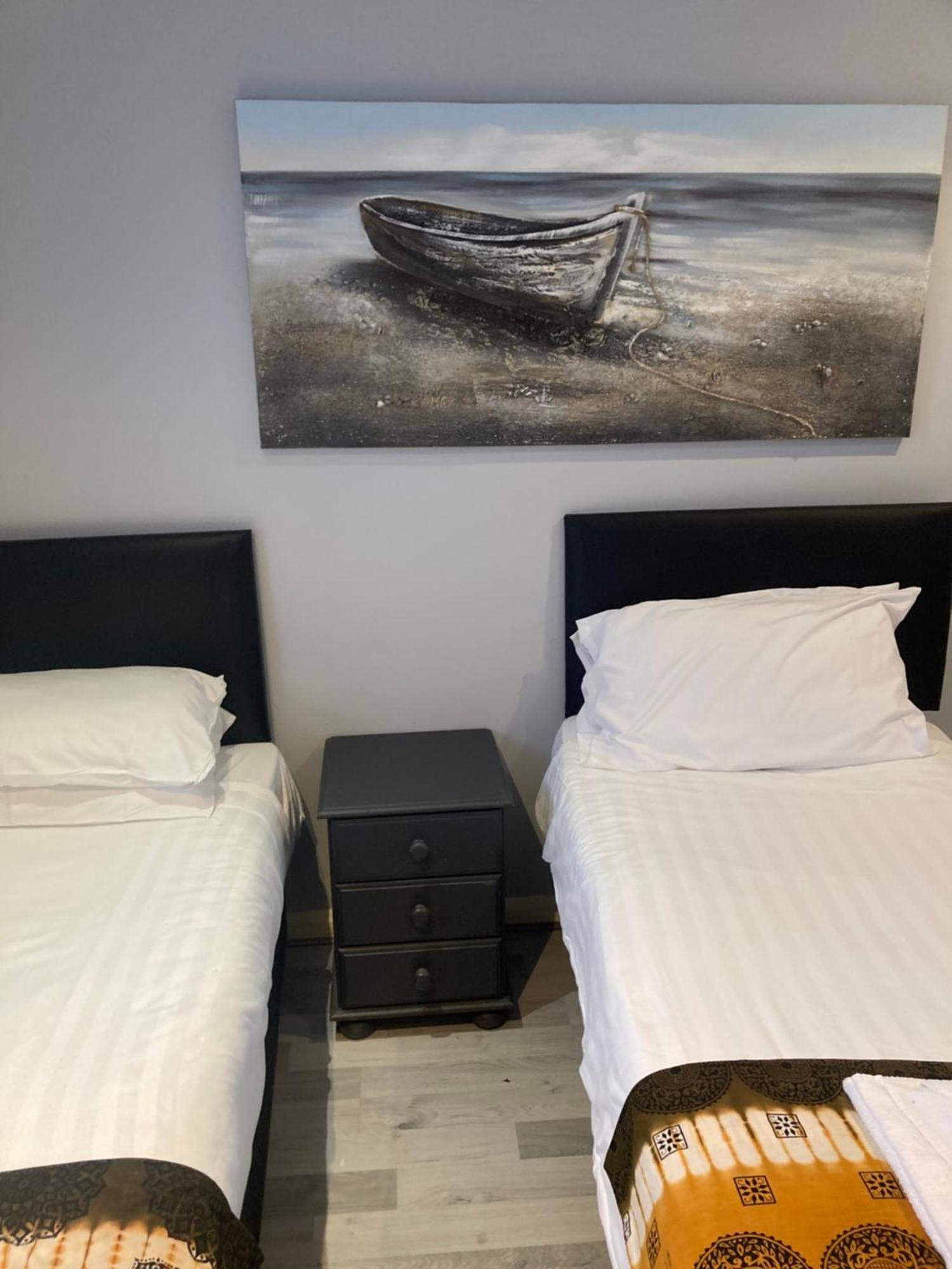 Abingdon Lodge Hotel Райд Екстериор снимка