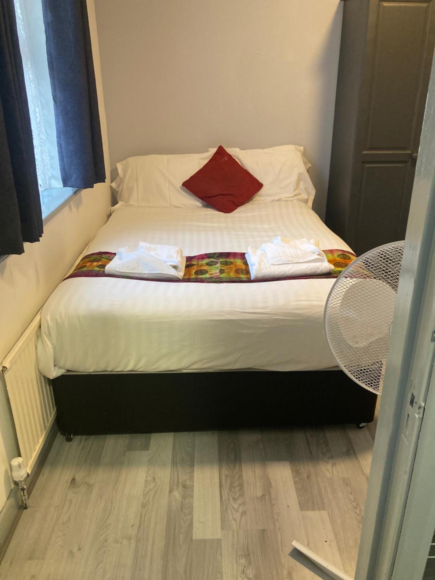 Abingdon Lodge Hotel Райд Екстериор снимка