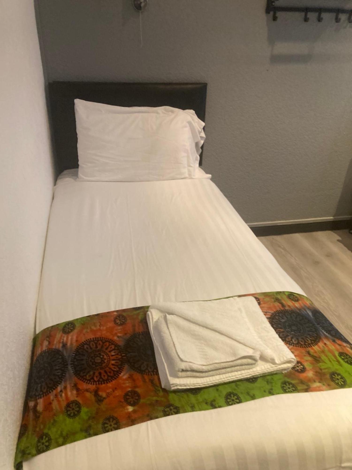 Abingdon Lodge Hotel Райд Екстериор снимка